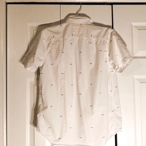 Hollister Short Sleeve Button Down Shirt - Picture 1 of 2
